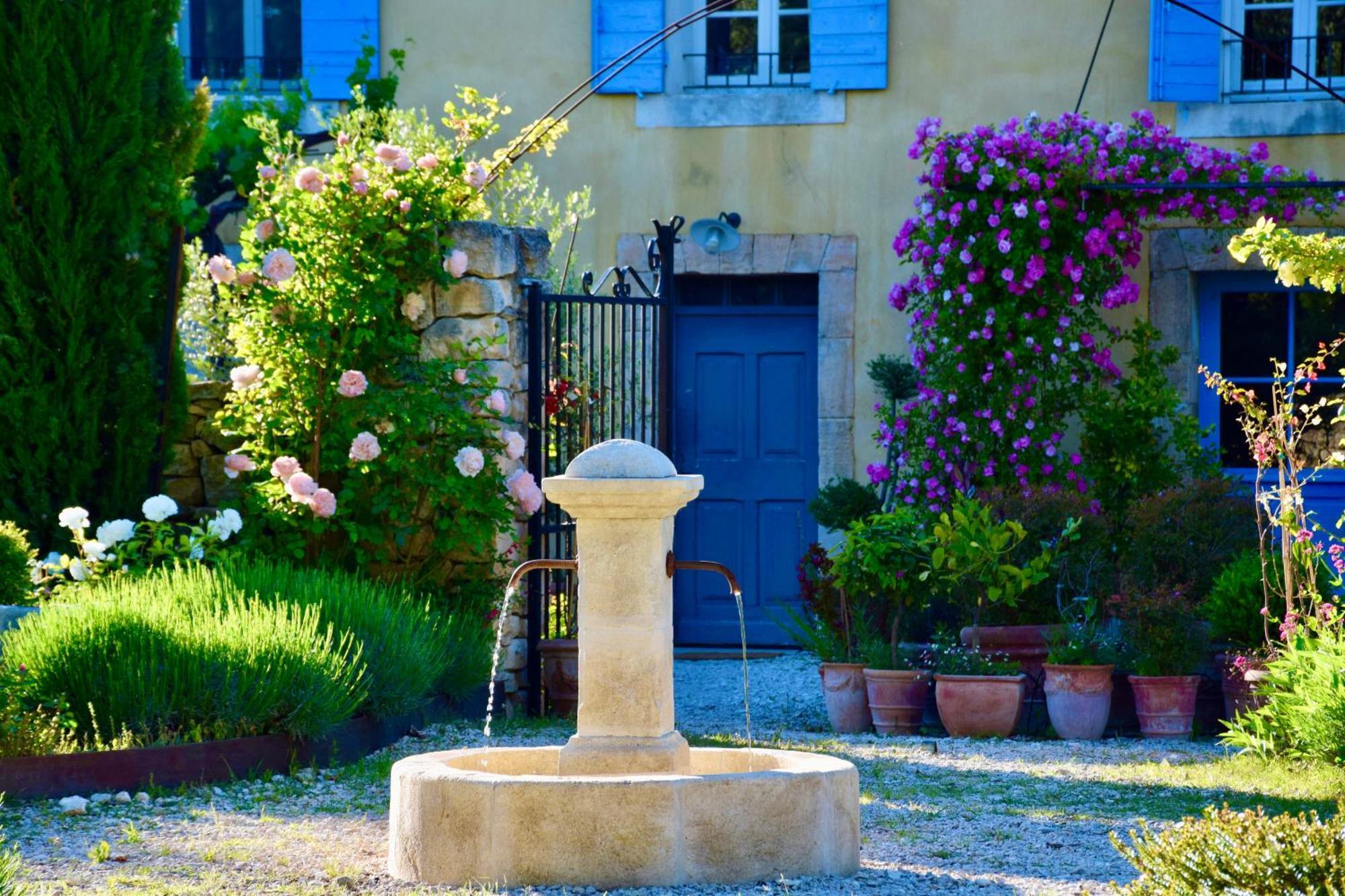 Bastide Saint-Didier Bed & Breakfast Saint Didier  Exterior photo